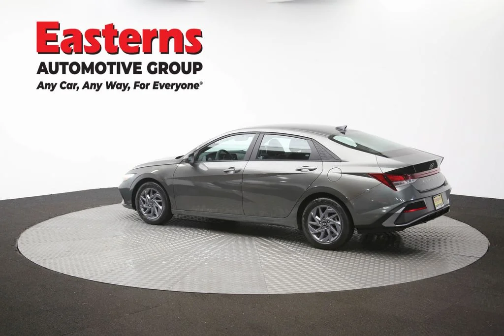 Used 2024 Gray Hyundai SEL image 61