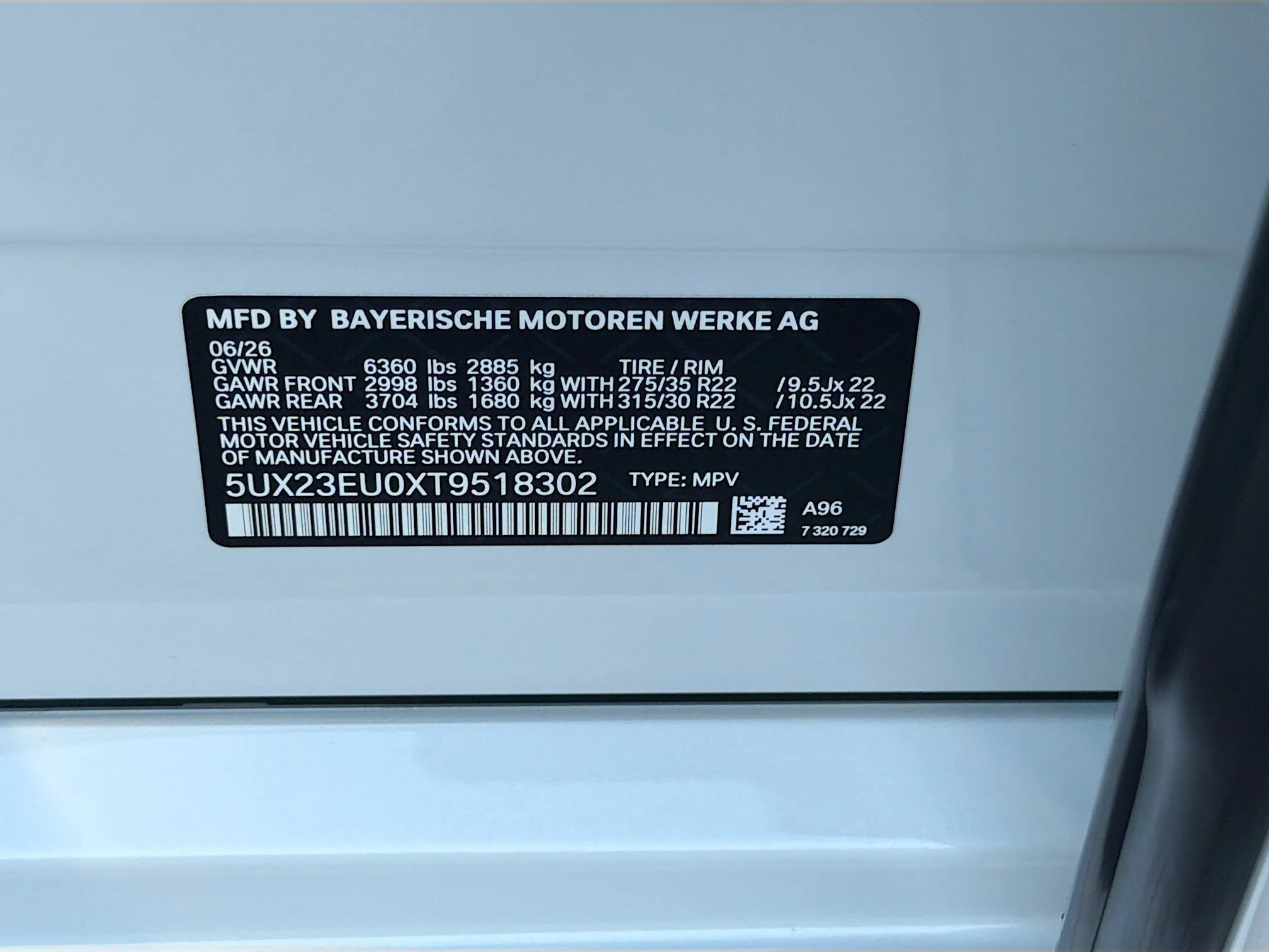 New 2026 Mineral White Metallic BMW xDrive40i image 41