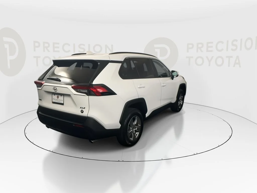 Used 2025 Ice Toyota XLE image 19