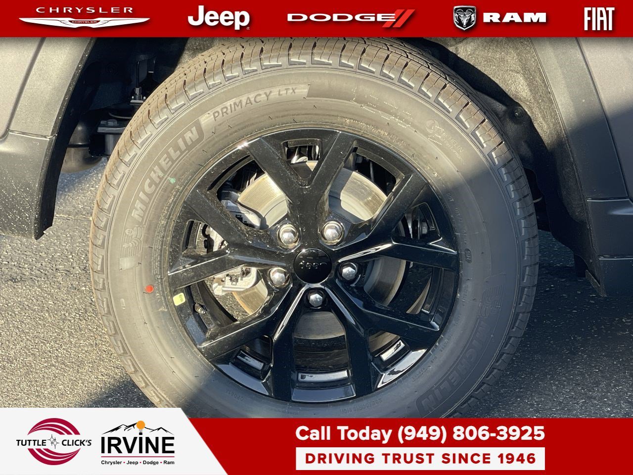 New 2026 Baltic Gray Metallic Clear-Coat Exterior Paint Jeep Laredo Altitude image 11