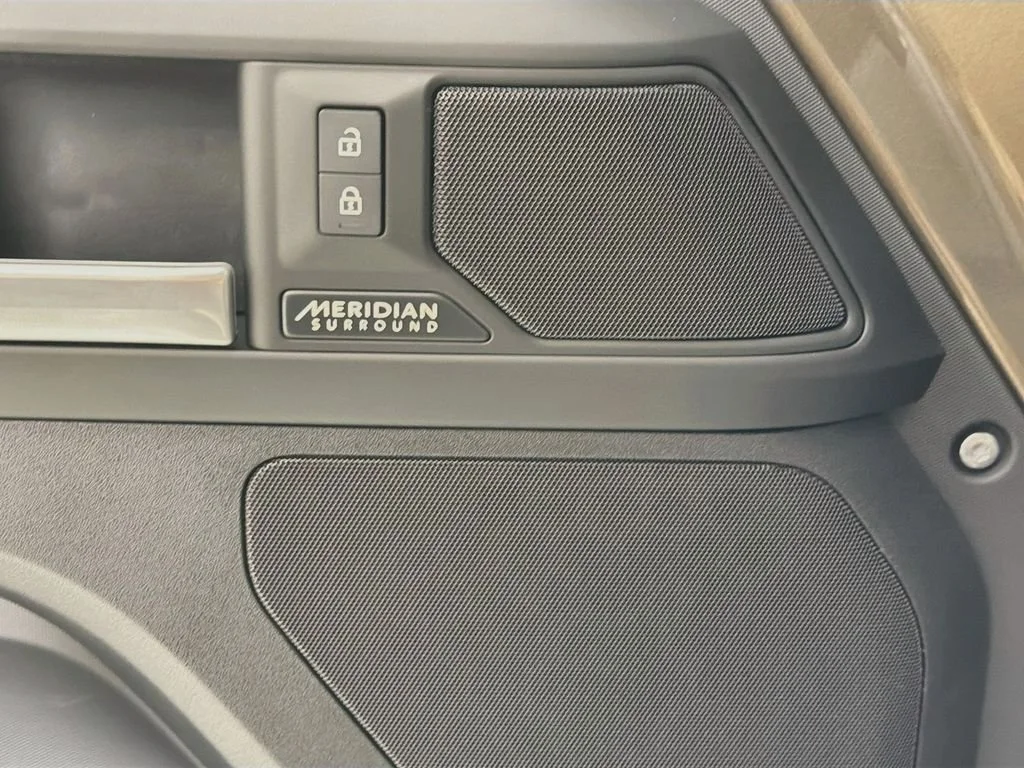 2026 Land Rover Defender X-Dynamic SE - Photo 19
