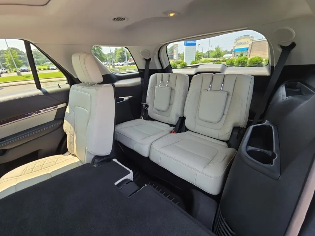 Used 2016 Gray Ford Platinum image 10