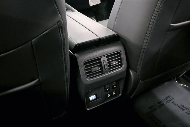 2025 Nissan Rogue Platinum - Photo 22