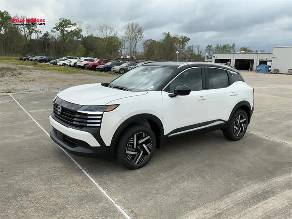 New 2026 Aspen White TriCoat/Super Black Nissan SV image 3