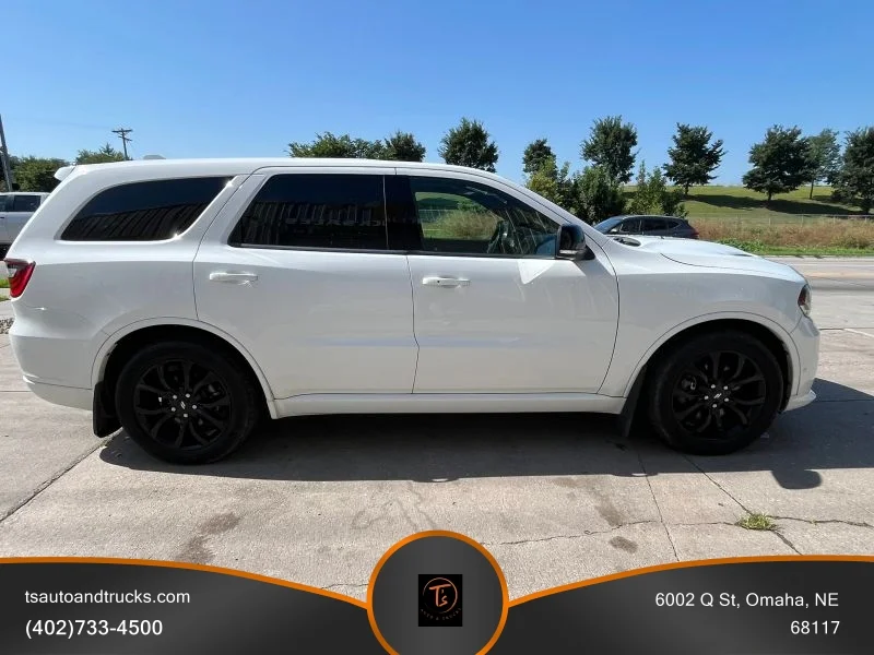 Used 2019 White Dodge R/T Sport Utility 4D image 8