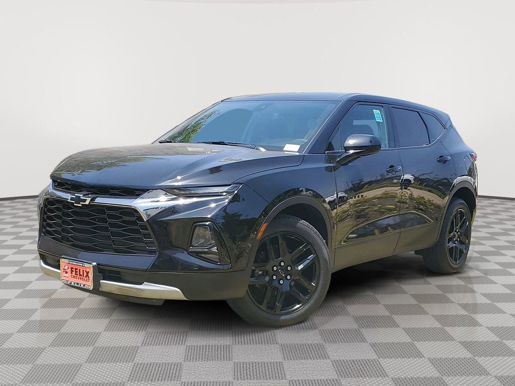 Used 2022 Black Chevrolet 2LT image 2