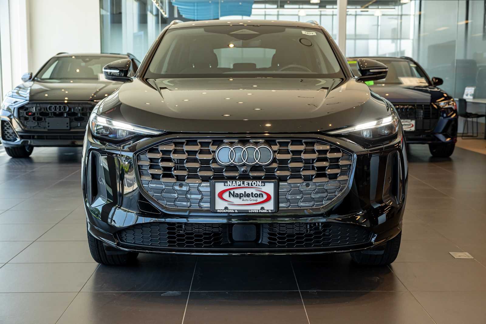Used 2025 Mythos Black metallic Audi Premium image 2