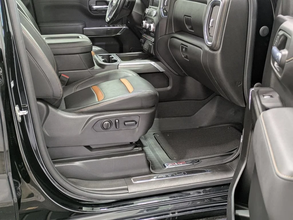Used 2021 Black GMC AT4 image 23