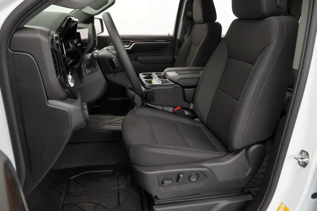 New 2026 Summit White Chevrolet LT image 7
