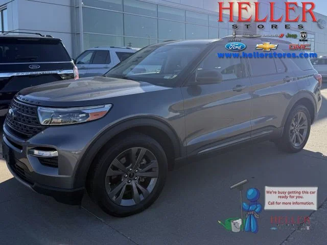 Used 2021 Gray Metallic Ford XLT image 1