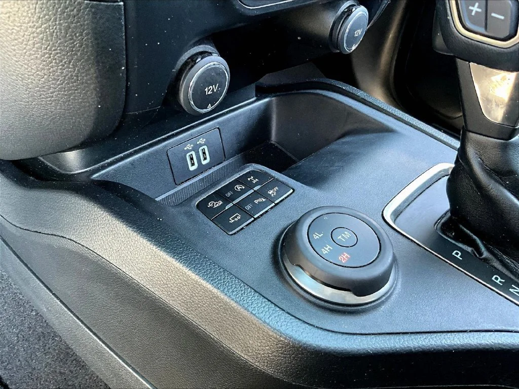 Used 2019 White Ford XLT image 16