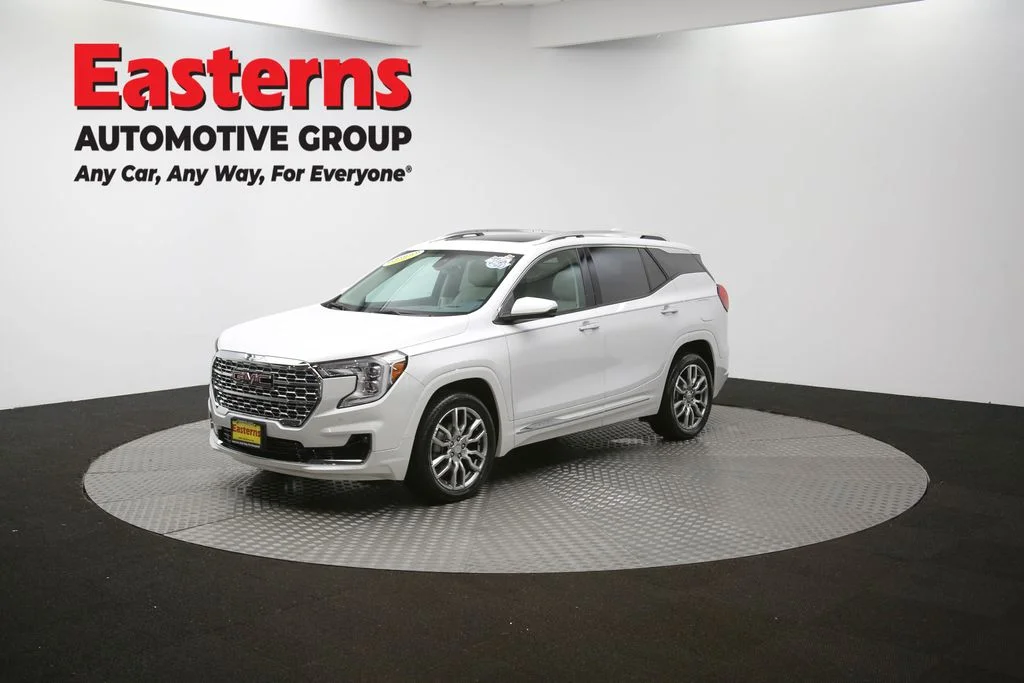 Used 2023 White GMC Denali image 56