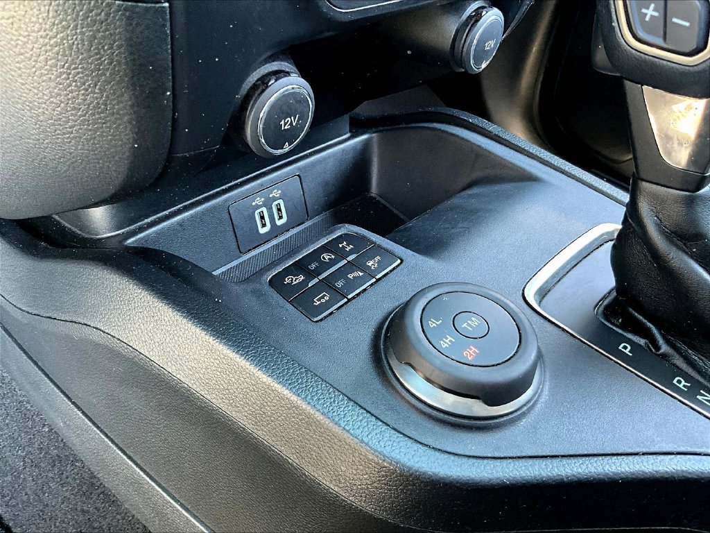 Used 2019 White Ford XLT image 16
