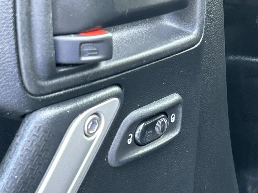 Used 2018 Black Jeep Unlimited Rubicon image 23