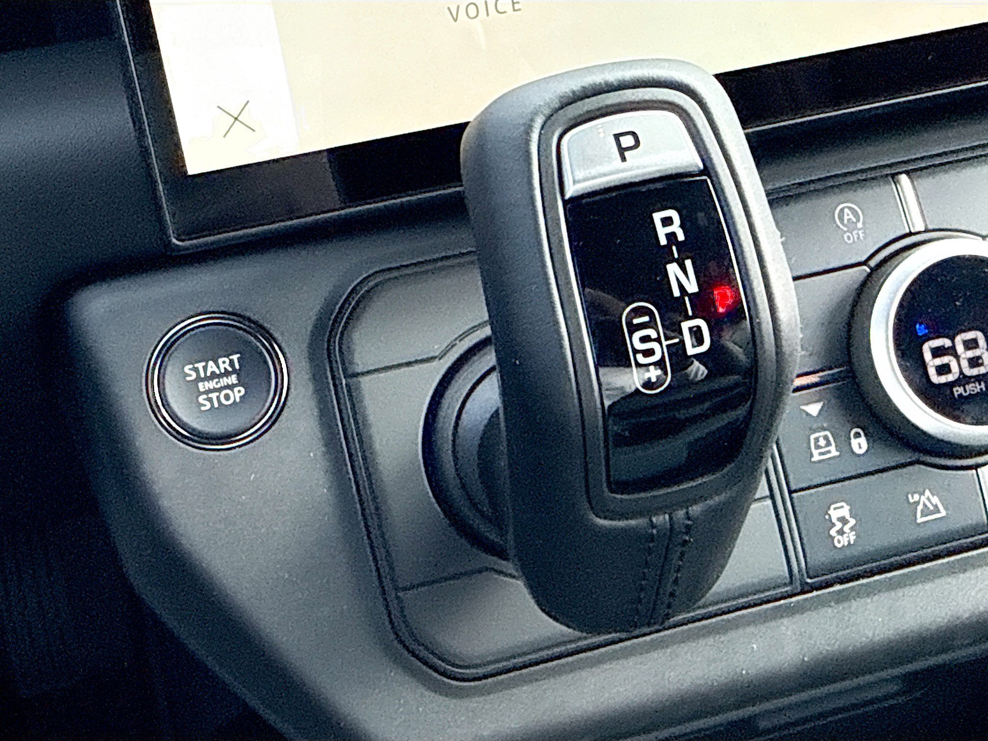 New 2026 Fuji White Land Rover X-Dynamic SE image 35