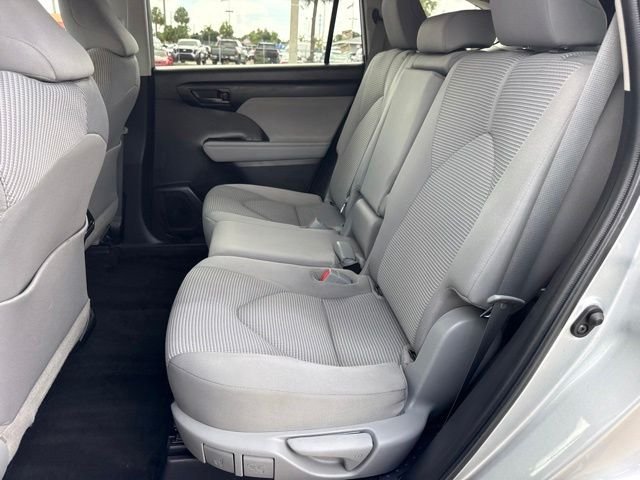 Used 2022 Silver Toyota L image 12