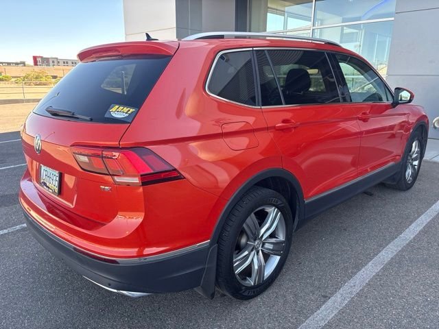 Used 2018 Orange Volkswagen 2.0T SEL Premium image 3
