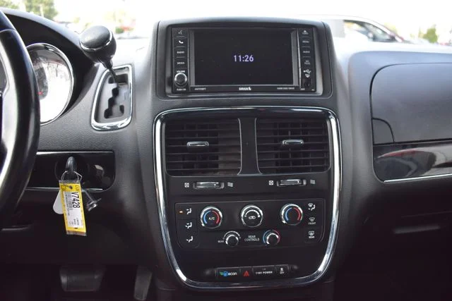 Used 2019 White Dodge SE image 26