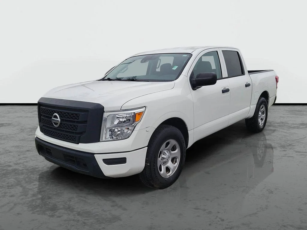 Used 2022 Glacier White Nissan S image 5