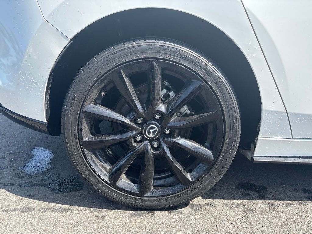 Used 2020 Snowflake White Pearl Mica Mazda Premium image 10