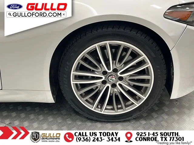 Used 2019 Silverstone Gray Metallic Alfa Romeo Ti image 31