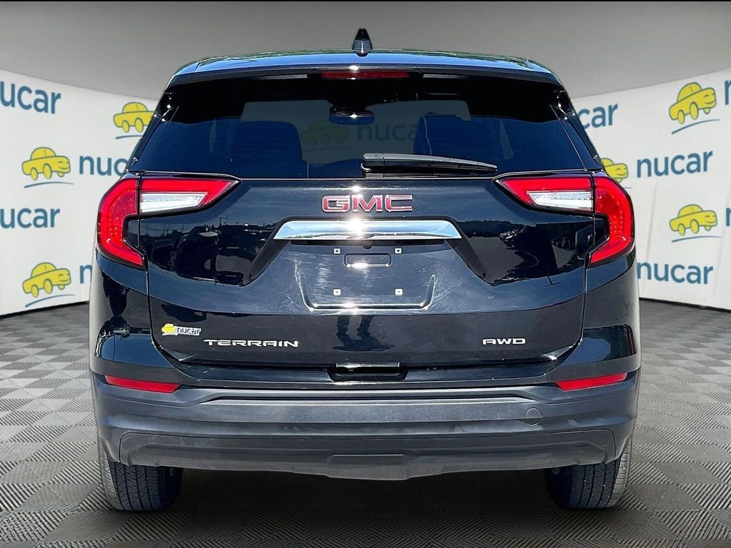 Used 2024 Black GMC SLE image 5