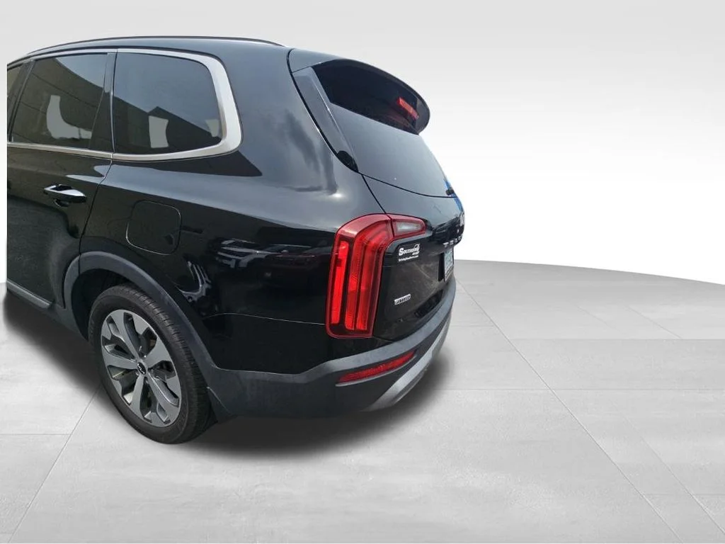 Used 2022 Black Kia SX image 8