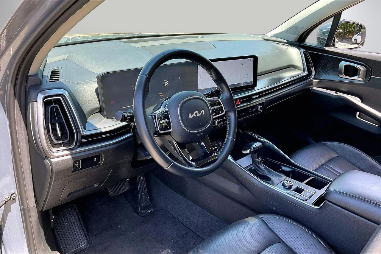 Certified Used 2024 Silver Kia S image 20