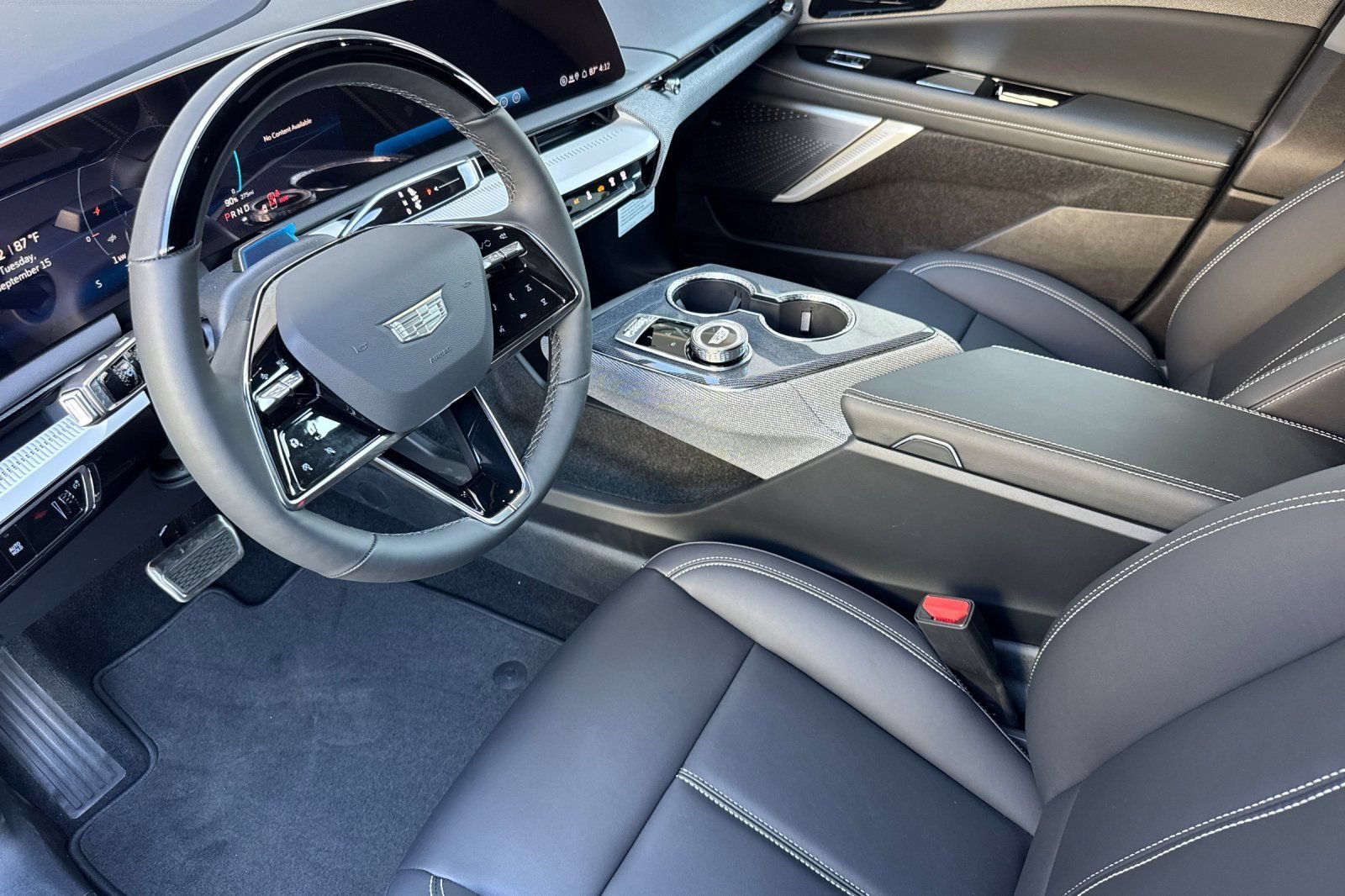2027 Cadillac OPTIQ Luxury - Photo 10