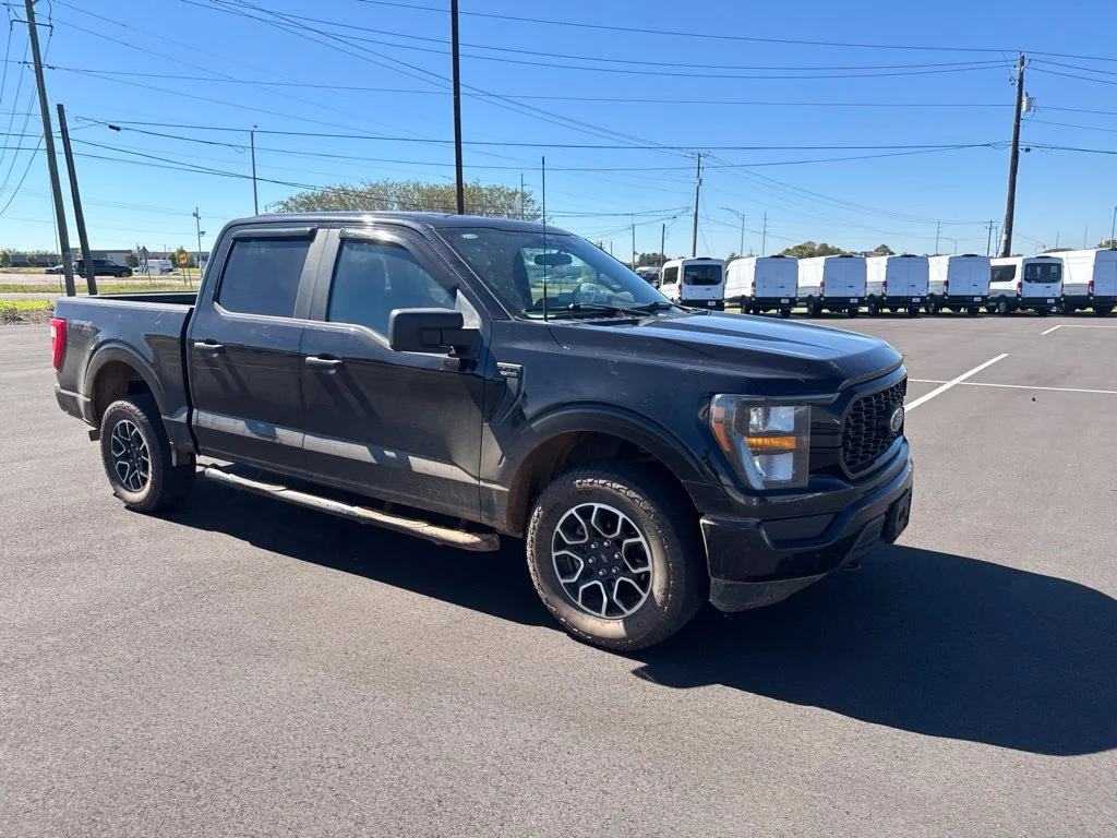 Used 2023 Black Ford XL image 18