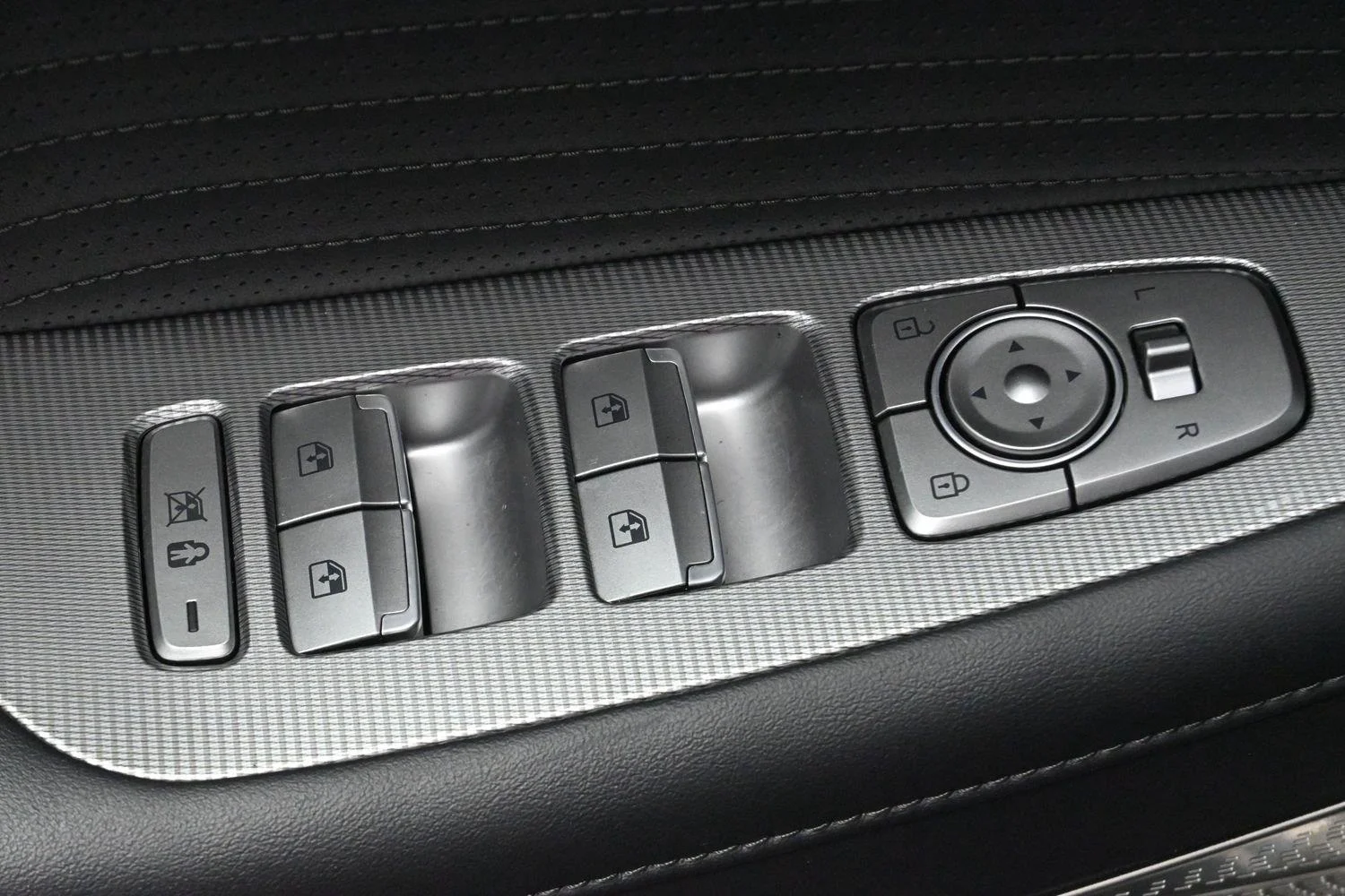 Used 2023 Steel Graphite Hyundai Calligraphy image 14