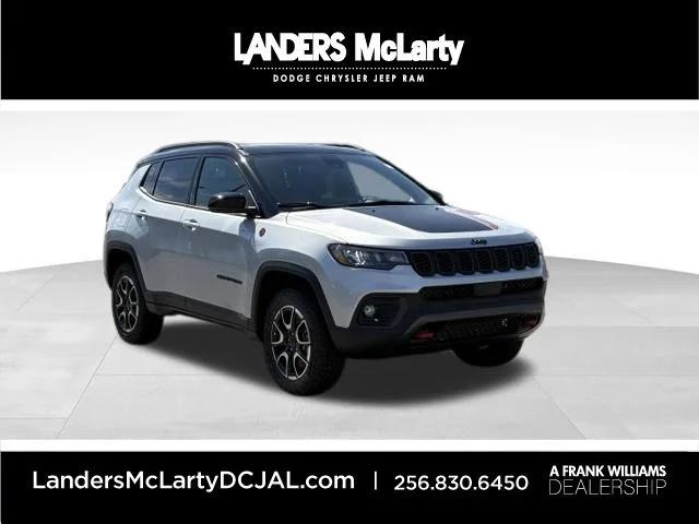 New 2026 Silver Zynith Metallic Clear-Coat Exterior Paint Jeep Trailhawk image 1