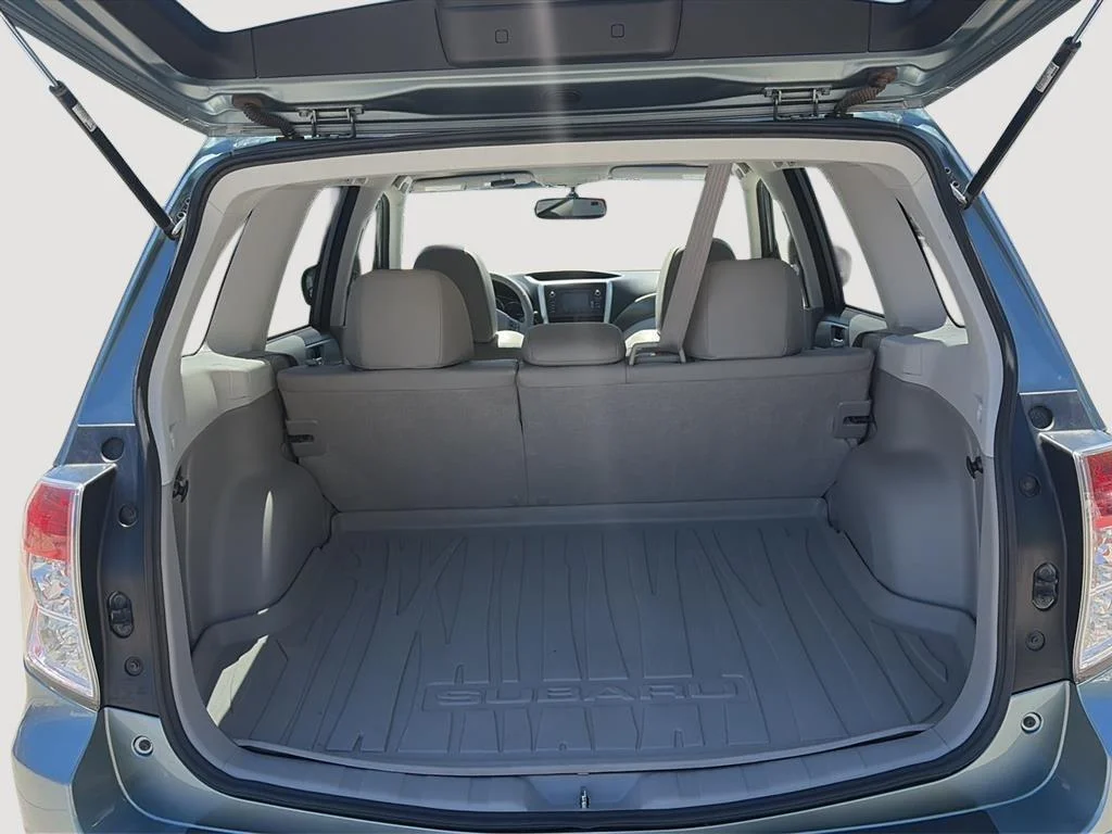 Used 2011 Green Subaru 2.5X Limited image 5
