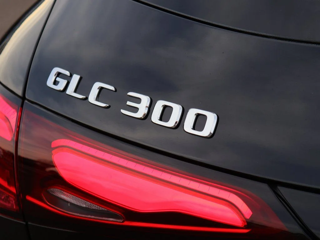 New 2026 Black Mercedes-Benz GLC 300 image 8