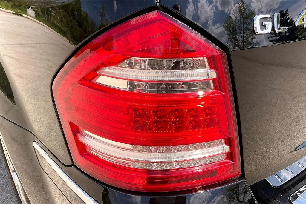 Used 2012 Black Mercedes-Benz GL 450 image 30