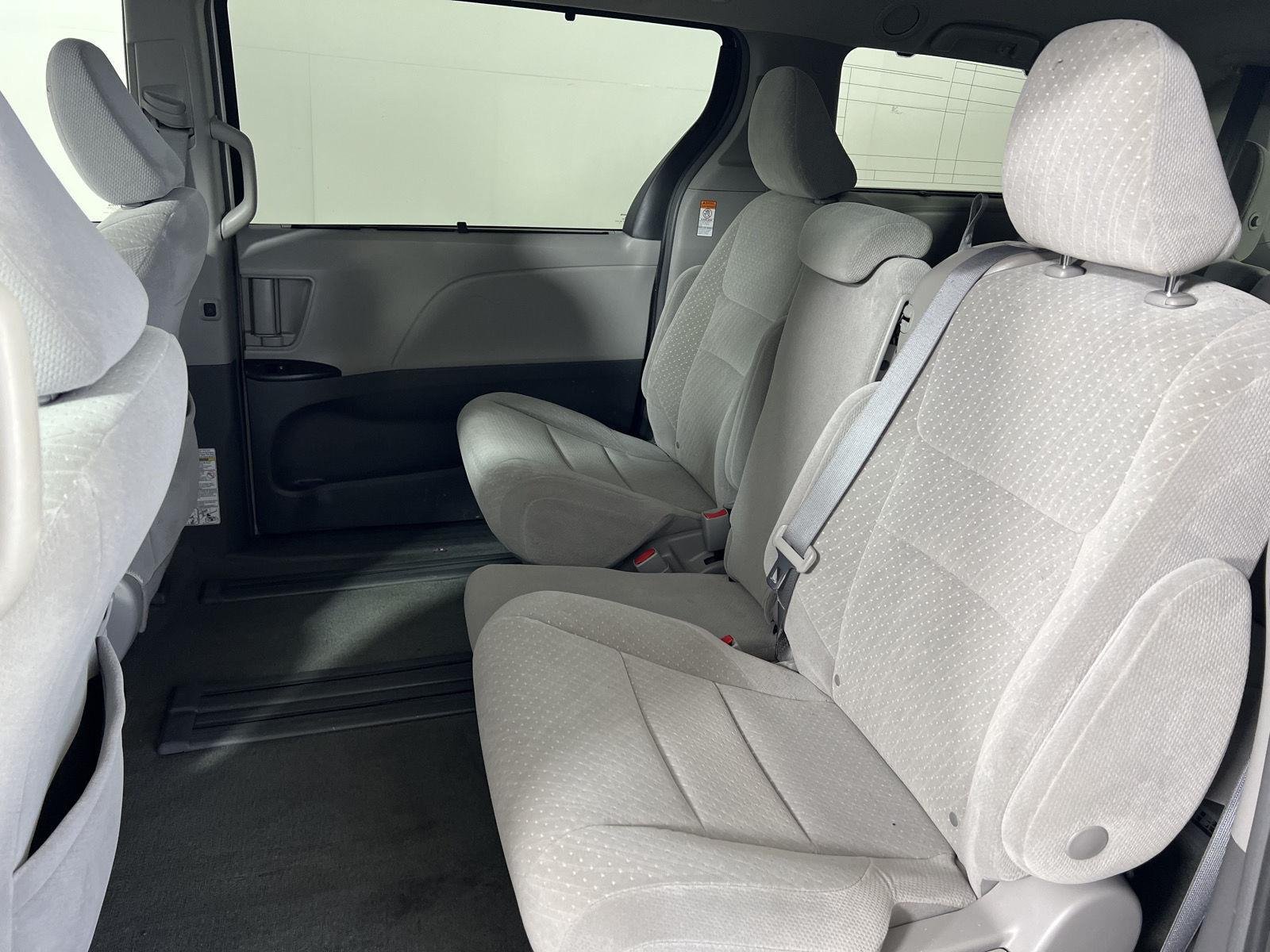 Used 2019 Super White Toyota LE 8-Passenger image 24