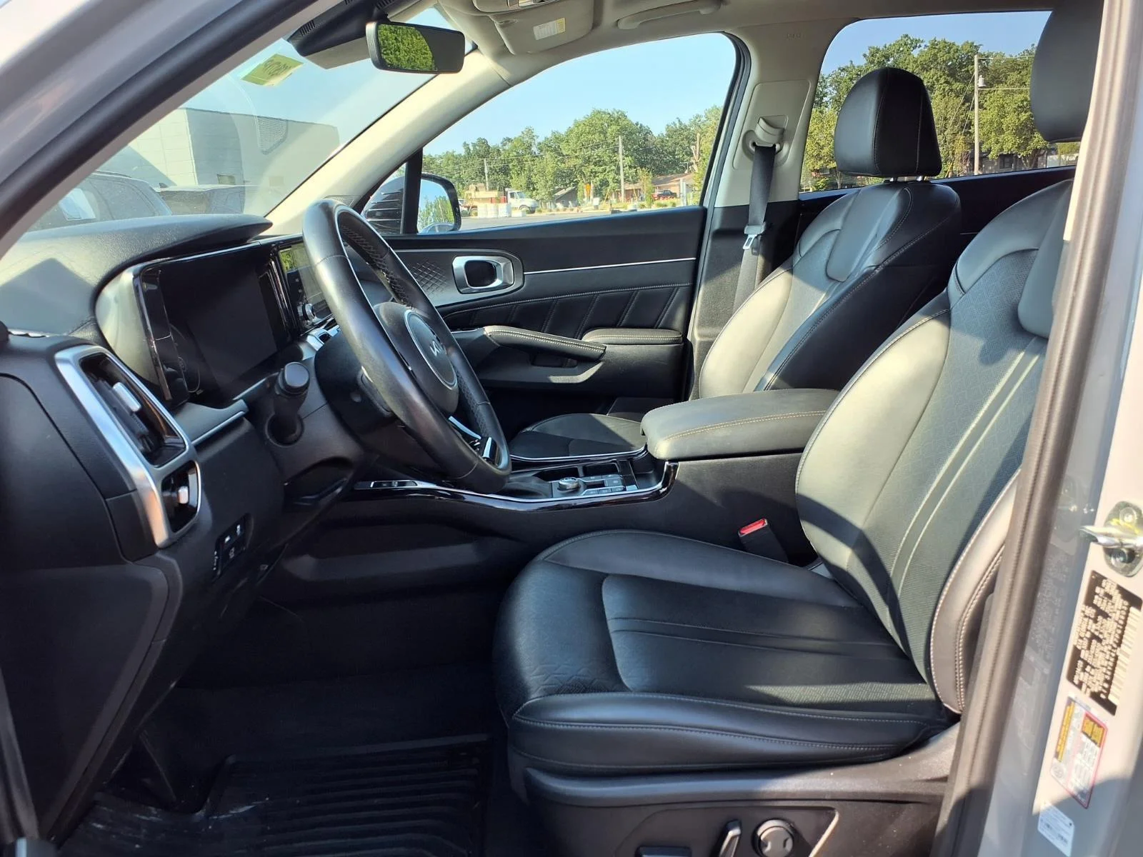 Used 2023 Wolf Gray Kia SX image 19