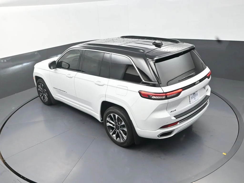 Used 2024 White Jeep Overland image 19