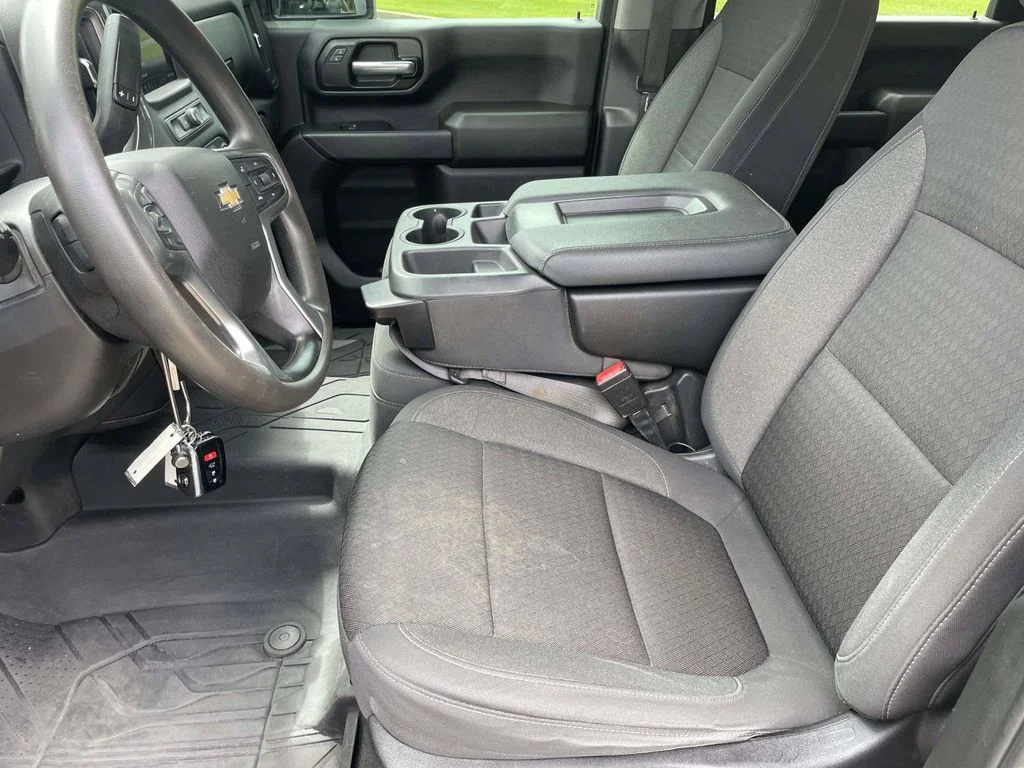 Certified Used 2022 Silver Chevrolet Custom image 13