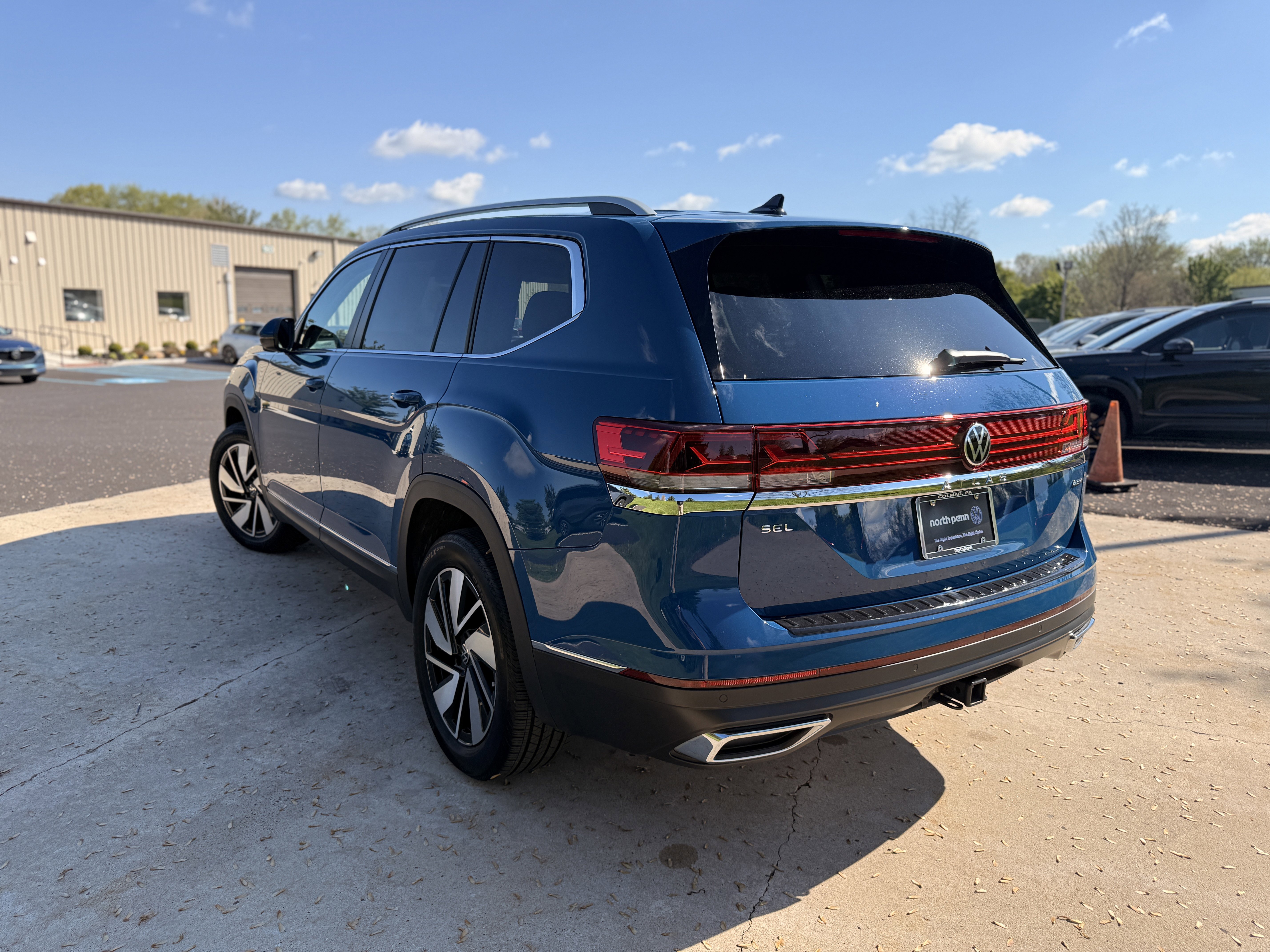 Certified Used 2025 Mountain Lake Blue Metallic Volkswagen 2.0T SEL image 13