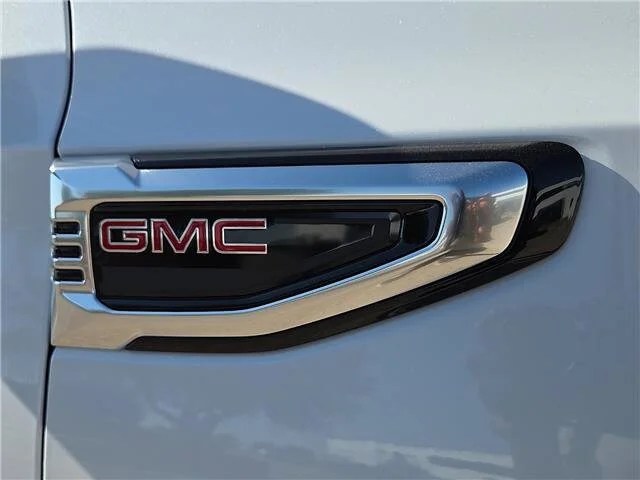 New 2027 Glacier White Tricoat GMC Denali image 7
