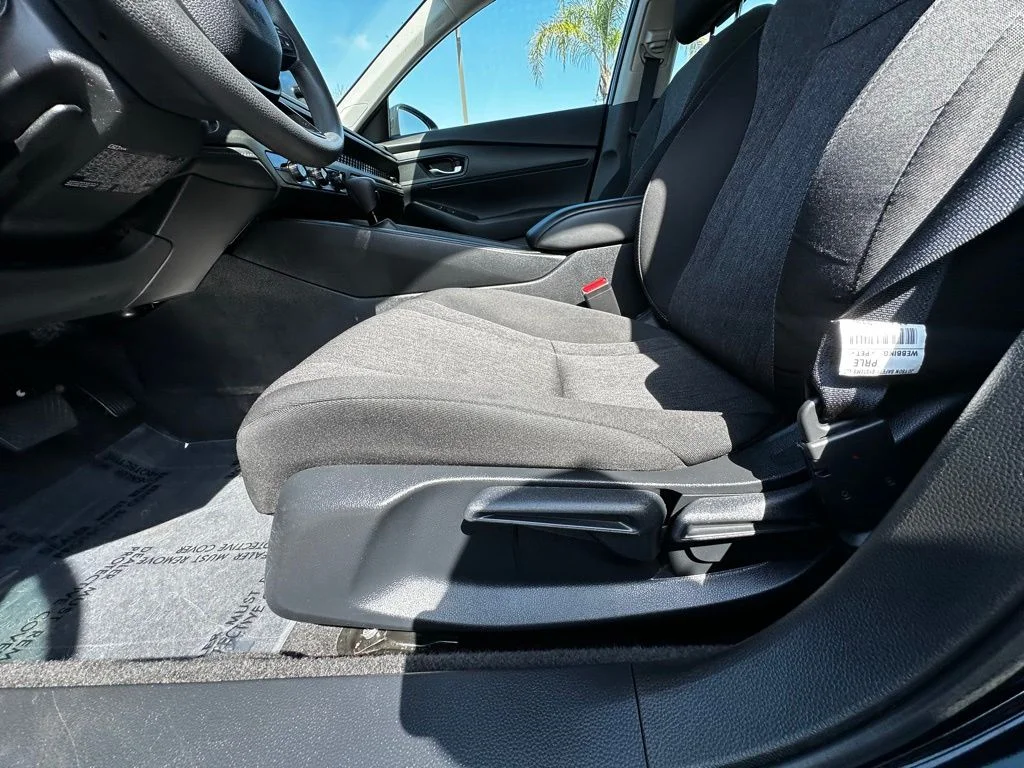 Used 2023  Honda LX image 20