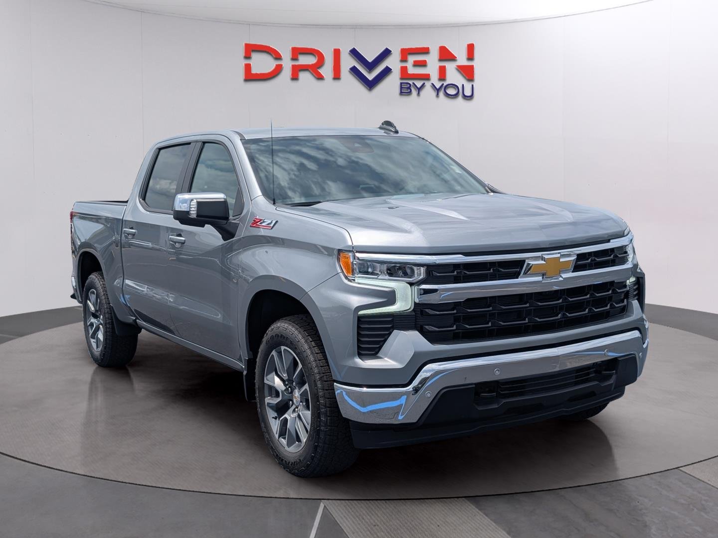 New 2026 Sterling Gray Metallic Chevrolet LT image 7