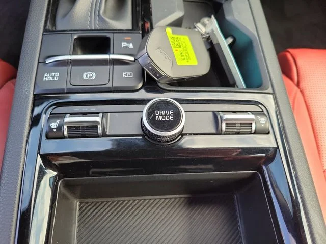 Used 2025 White Kia GT-Line image 26
