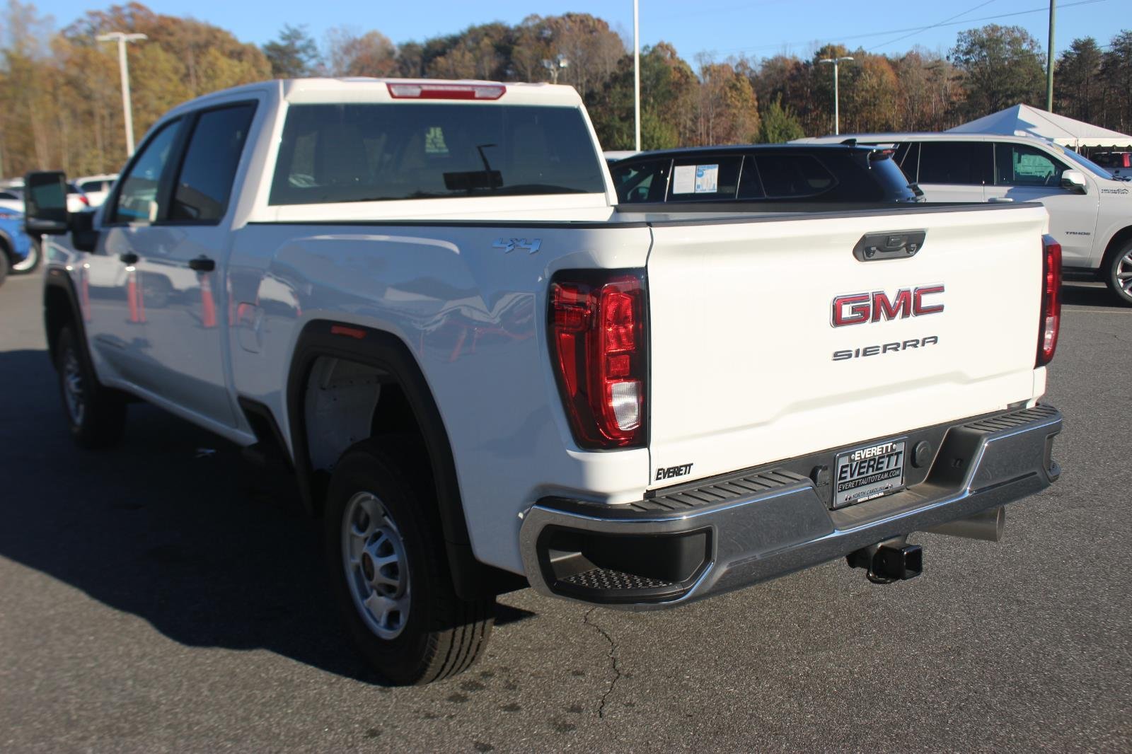 2025 GMC Sierra 2500HD Pro - Photo 5