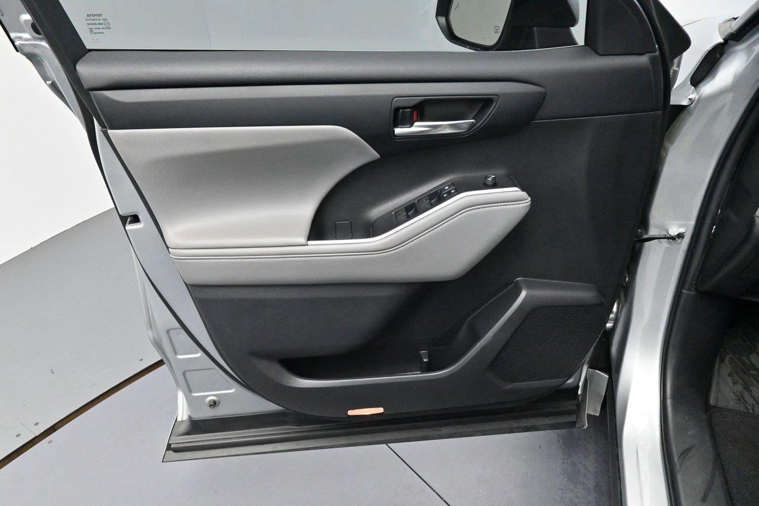 Used 2022 Celestial Silver Metallic Toyota XLE image 11