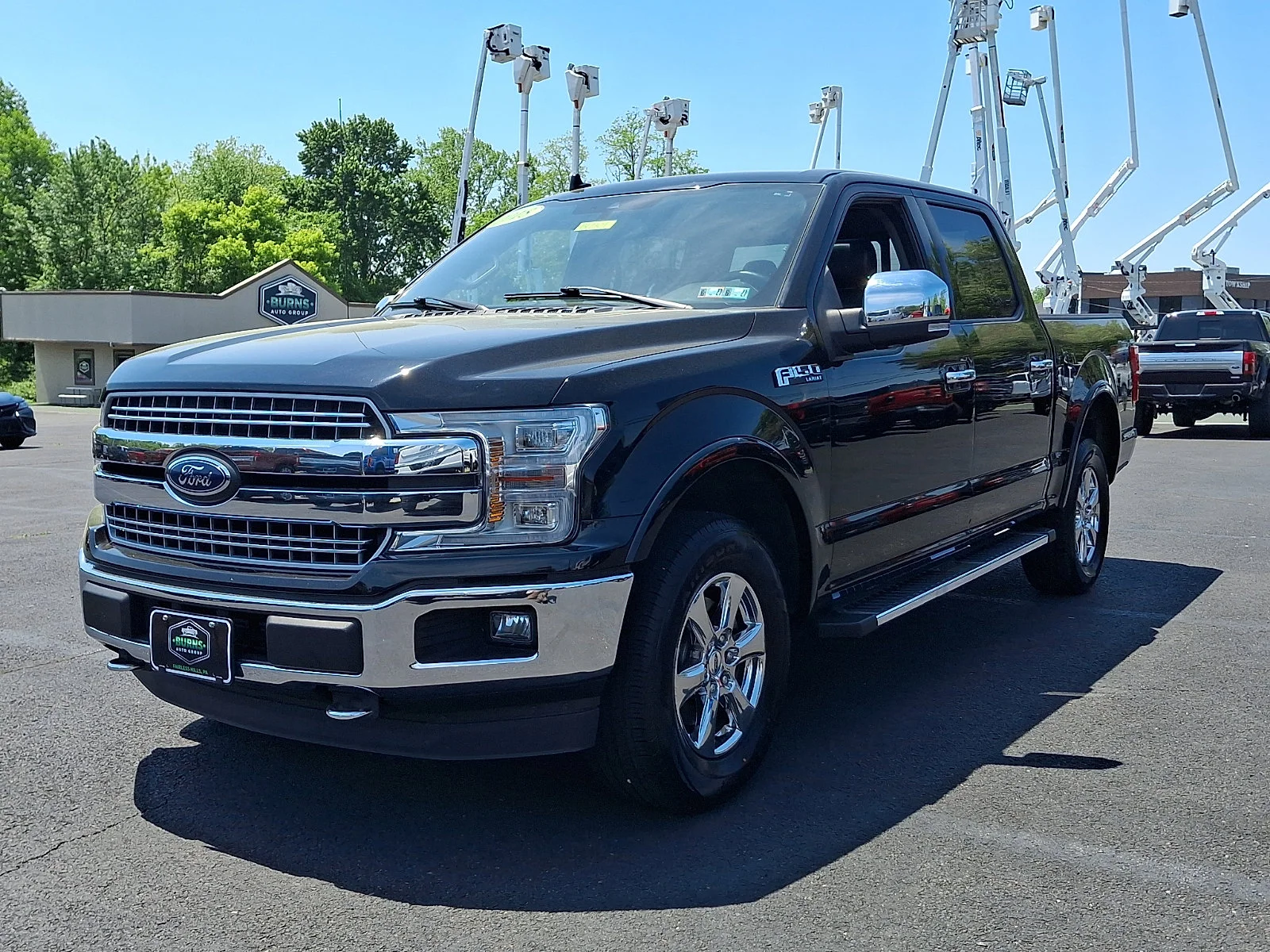 Used 2018 Shadow Black   G1 Ford LARIAT image 4