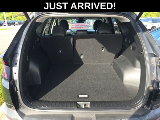 Certified Used 2023 Black Hyundai SEL image 7