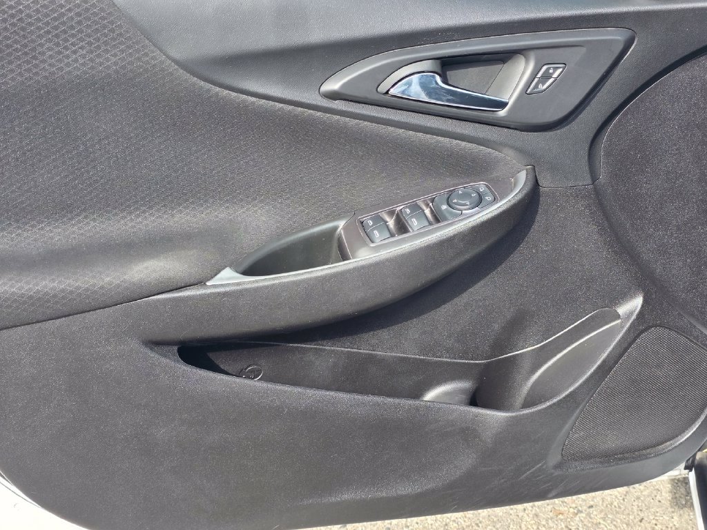 Used 2024 White Chevrolet LT image 14