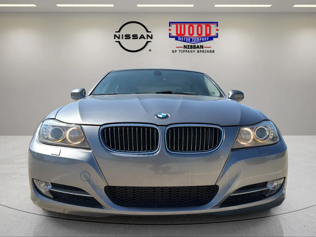 Used 2010 Space Gray BMW  image 6